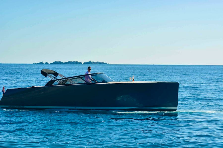 dubrovnik-luxury-boat-van-dutch-02.jpg